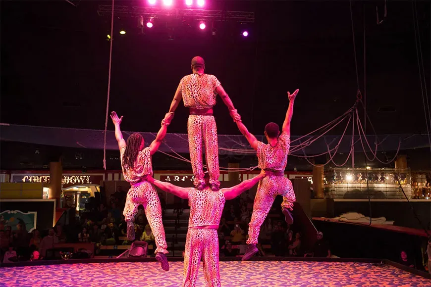 circus circus act las vegas.